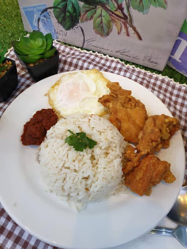 Kafe Hari Ini Tak Masak