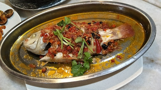 Uncle Brown Local Food And Cafe