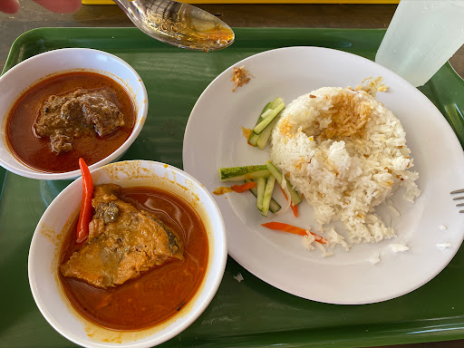Nasi Dagang Pak Malau