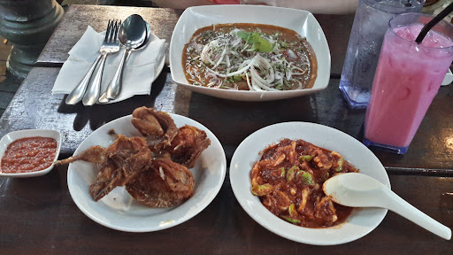Aunty Aini's Garden Cafe
