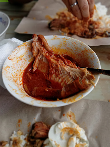 GERAI MAKAN NASI CAMPUR SIS YATI KARI KAMBING DAN ASAM PEDAS