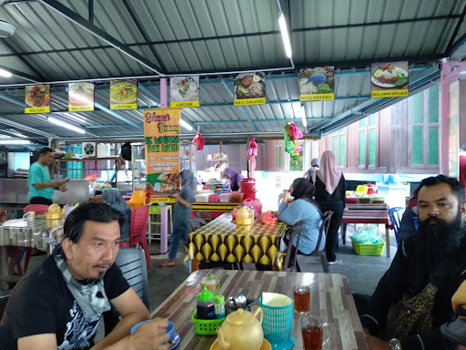 Warung Pak Daud Masjid Tanah