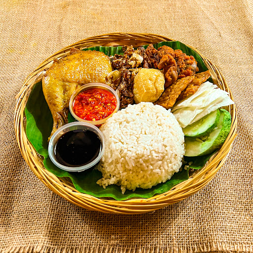 Ayam Gepuk Meraung