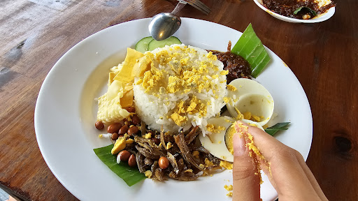 D'PANGKiN kini GHUMAH PANGKiN Kitchen and Garden