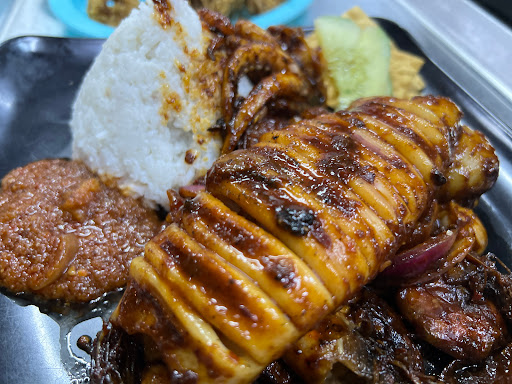 Mama Nor Tampin - Yong Tau Foo, Seafood, Grill, & Western x Sober Bites
