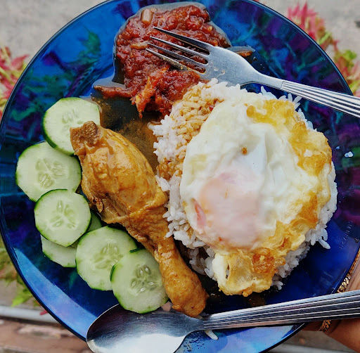 Wan Nasi Berlauk