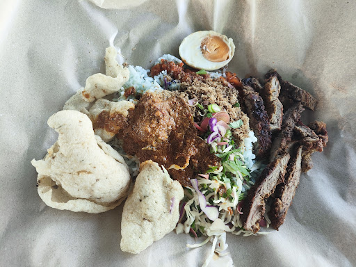 Warung Keluarga Kak Mah