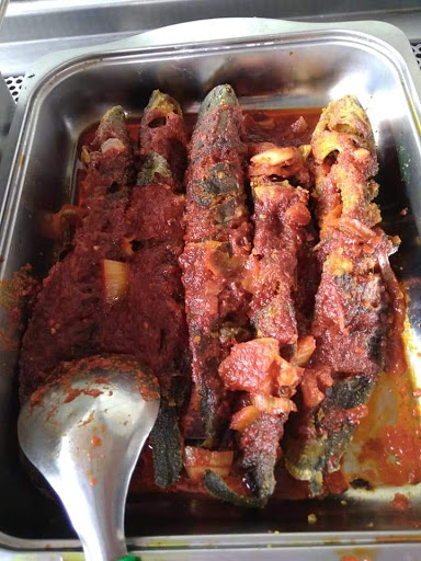 Gerai Makcik Mariah - Nasi campur Nasi ayam dan masakan panas