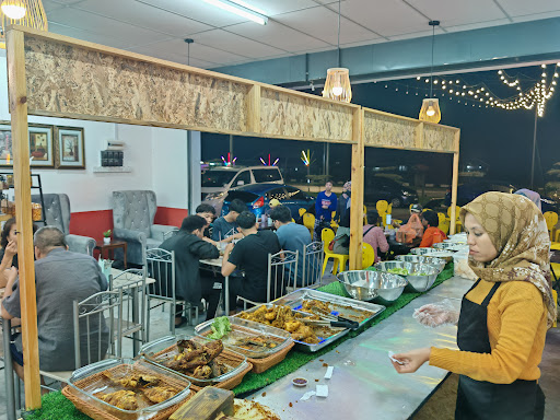 RUMAH MAKAN AYAM PENYET SAMBAL MIMPI DORA MJ