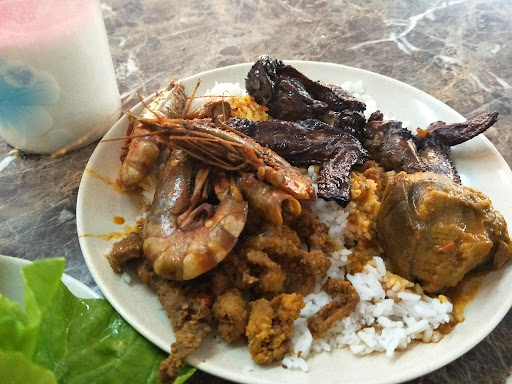 Qaseh Sumayyah Cafe & Catering 2