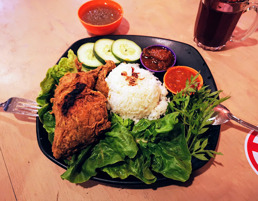 PITSTOP RESTAURANT SEAFOOD (PIT STOP CAFE)