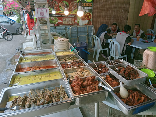 Nasi Campur Lauk Kampung Masakkan Melayu Ampang