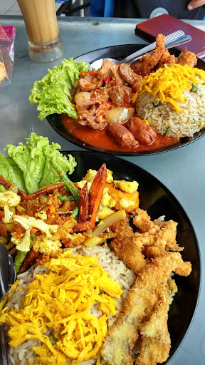 Restoran Gulai PANAS Mak Tok