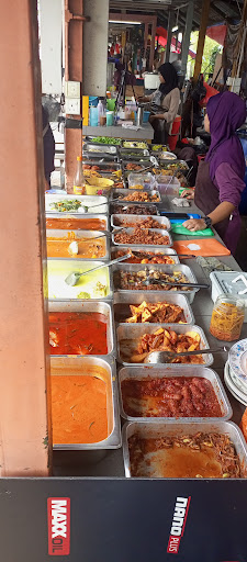 KIOSK 11 12 NASI CAMPUR MAK ESAH