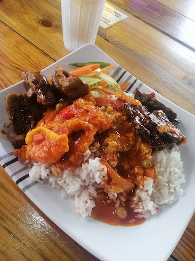 Restoran Ubi Kayu Putra Heights