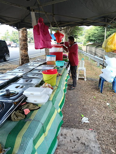 Nasi Campur Kak Sal (Gerai Tepi Kubur USJ)