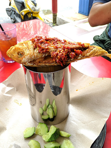 Nasi Kukus Telaga Sambal Gesek