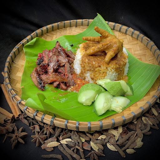 NORAINI NASI KUKUS & NASI KERABU MAK CHILI