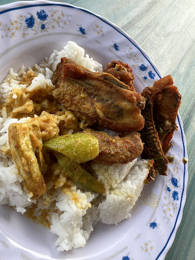 Kedai Nasi Berlauk Moksu Yah Tok Sabah