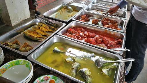 Restoran Pantai Paka Selera Kampung