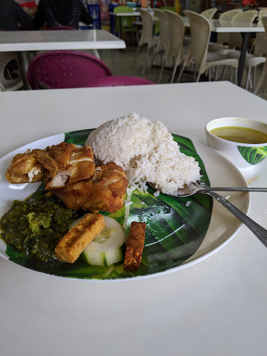 Restoran Makan Makan