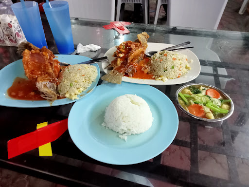 YOYO IKAN BAKAR.No.09 Medan Selera Teluk Sengat