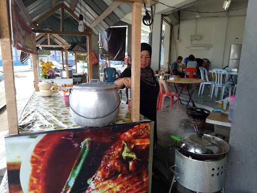 Restoran Medan Selera Warisan Keluarga