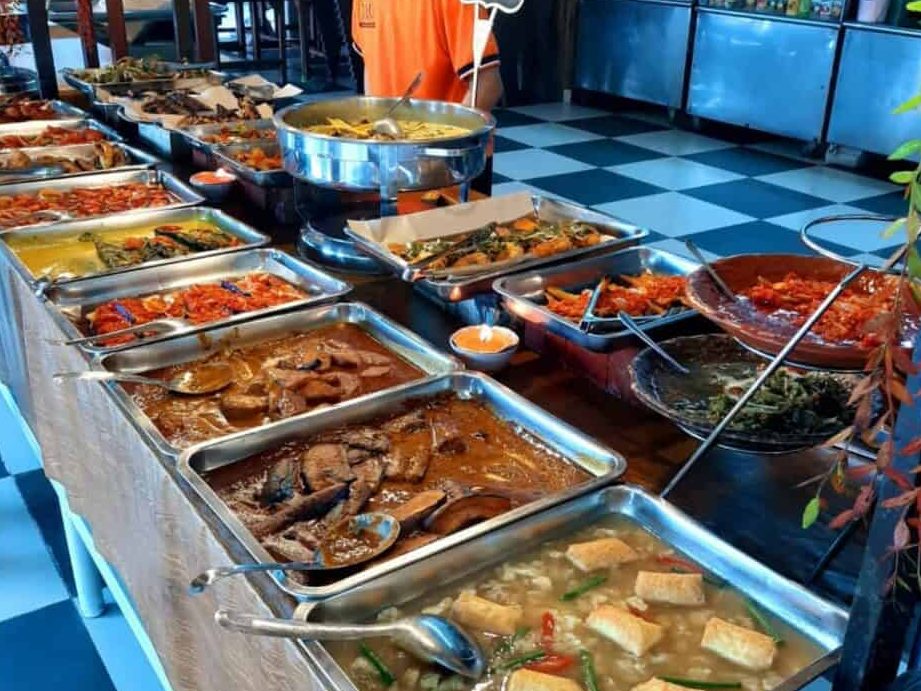 Kedai Makan Nasi Campur 1 kedai makan nasi campur